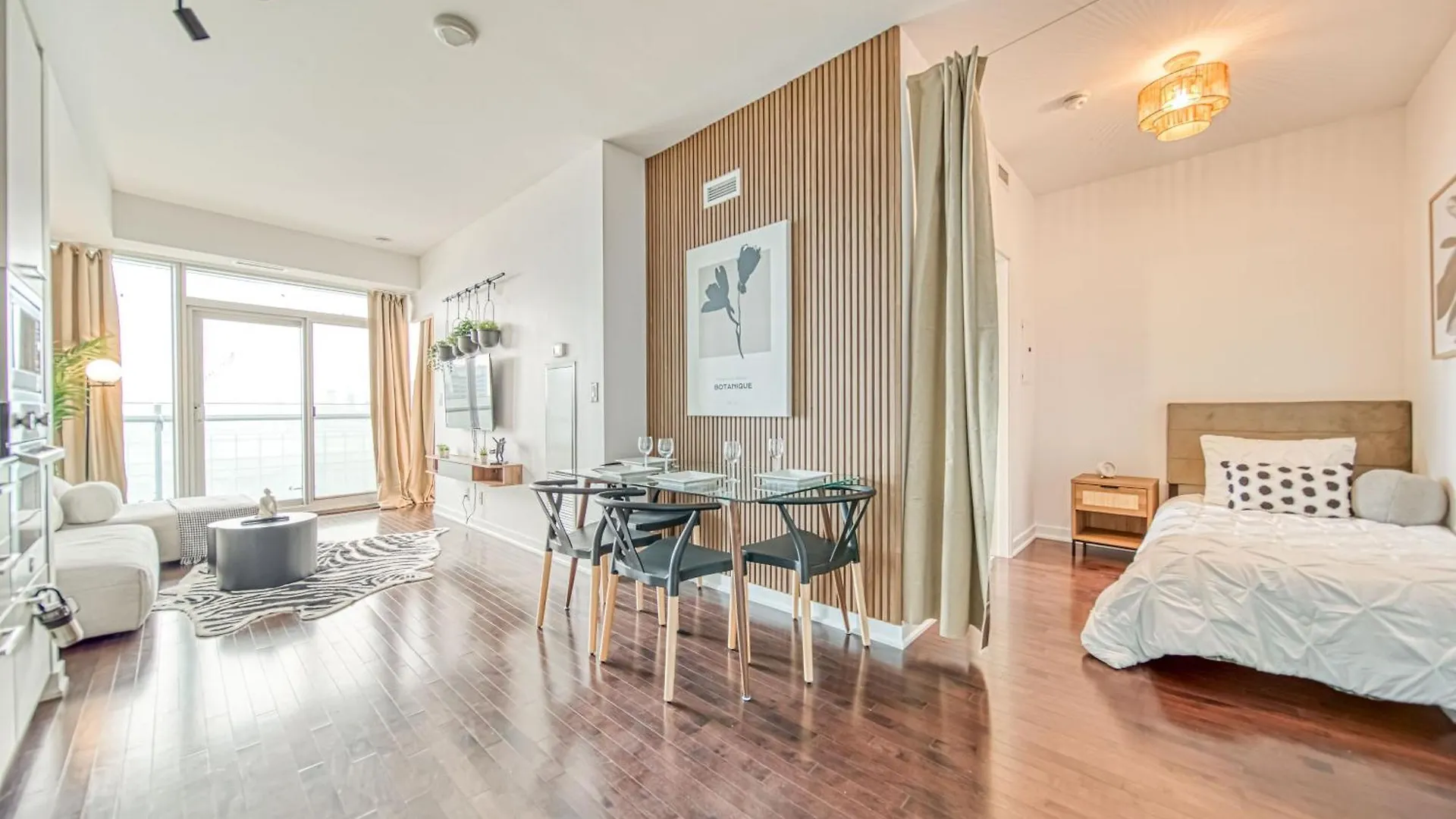 Royal York Suites Toronto Apartment