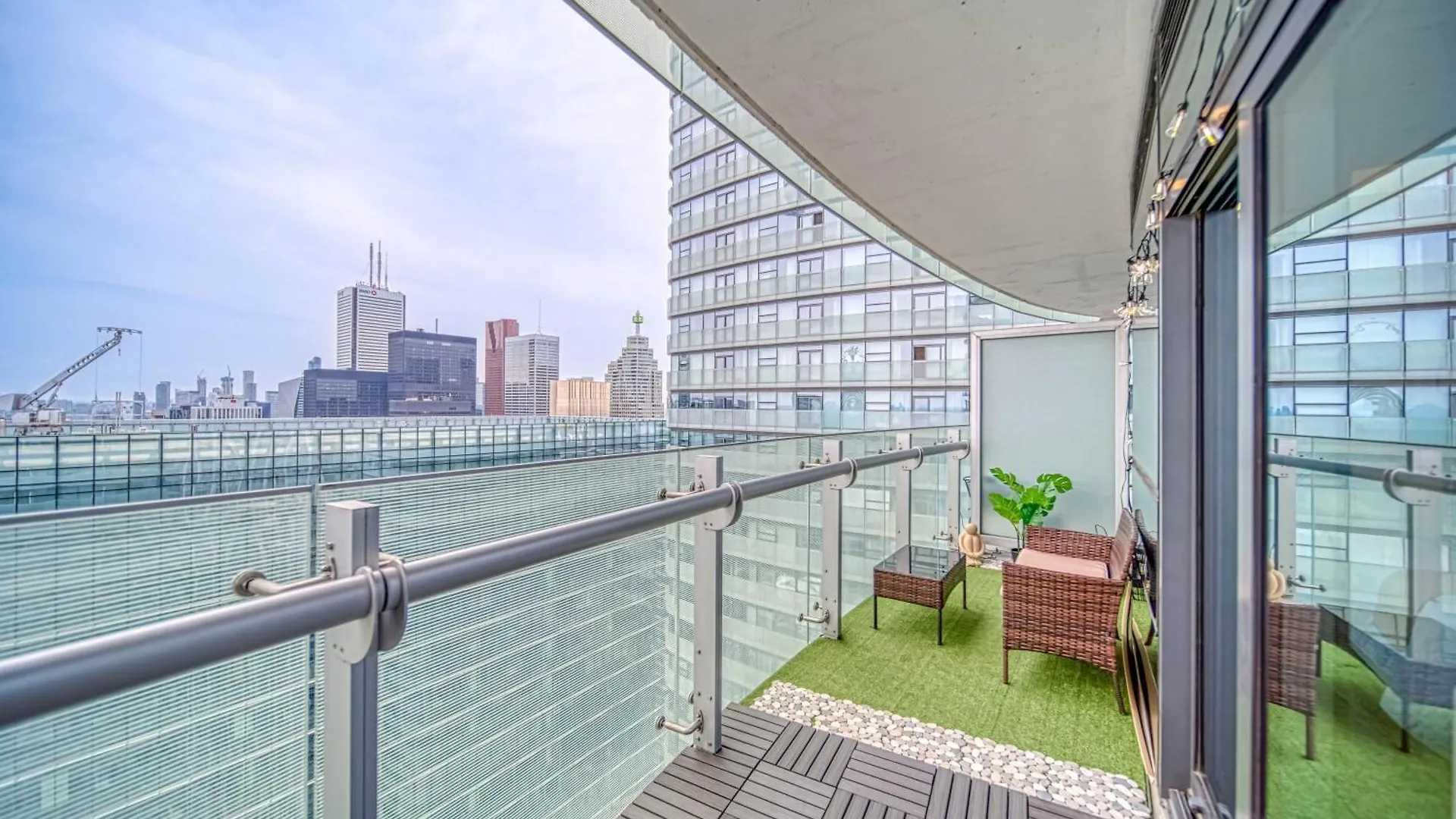 Royal York Suites Toronto Apartment
