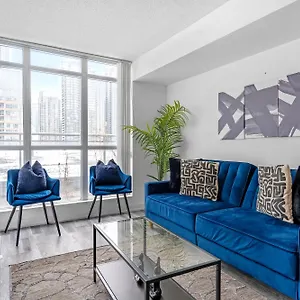 Apartment Modern One Bedroom And Den By Cn Tower, Toronto