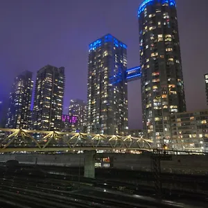 Apartment Downtown Condo, Free Indoor Parking With Amazing View, Toronto